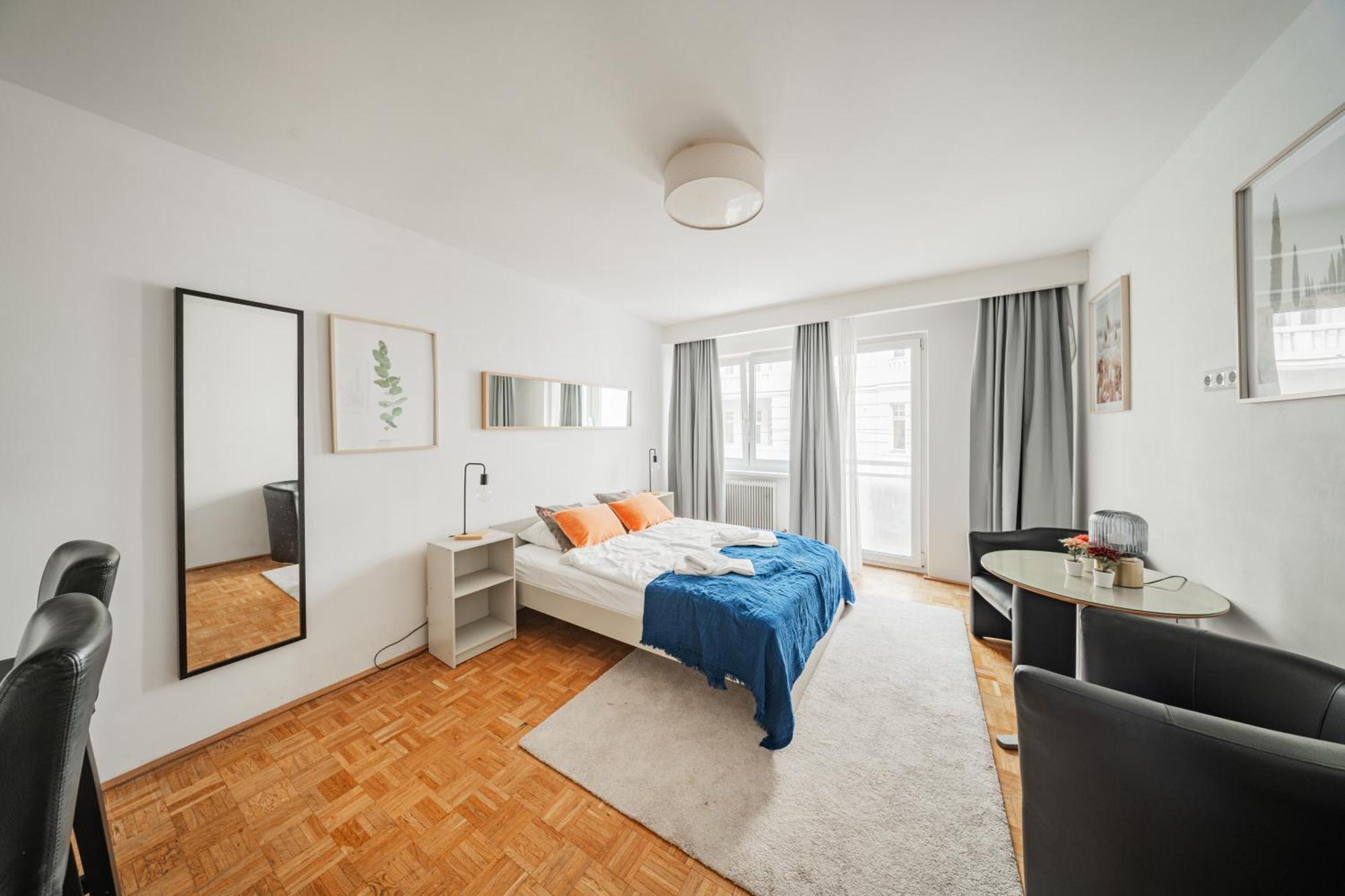 Studio Next To Karlskirche #17 Appartement Wenen Buitenkant foto
